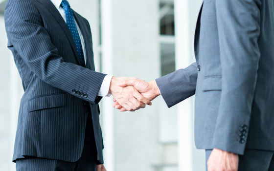 WEBマーケティング、アプリ開発、飲食店経営など各分野で高い専門性を持つメンバーが協力